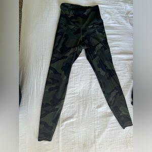 old navy Camo leggings